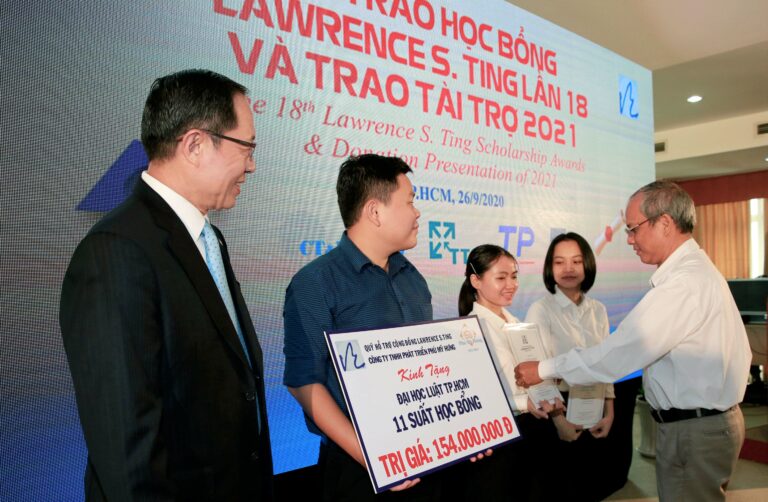 Học bổng Đinh Thiện Lý lần 20: Hơn 8,28 tỷ đồng tiếp sức học sinh, sinh viên giỏi vượt khó