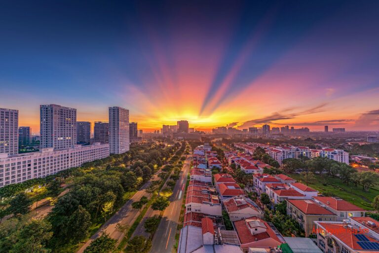 Phú Mỹ Hưng City Center at dawn