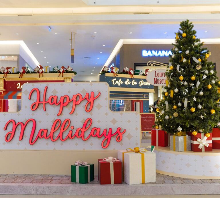 Crescent Mall is sparkling in anticipation of the Christmas celebration