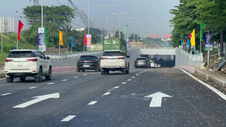 Opening of one branch of the Nguyen Van Linh – Nguyen Huu Tho underpass